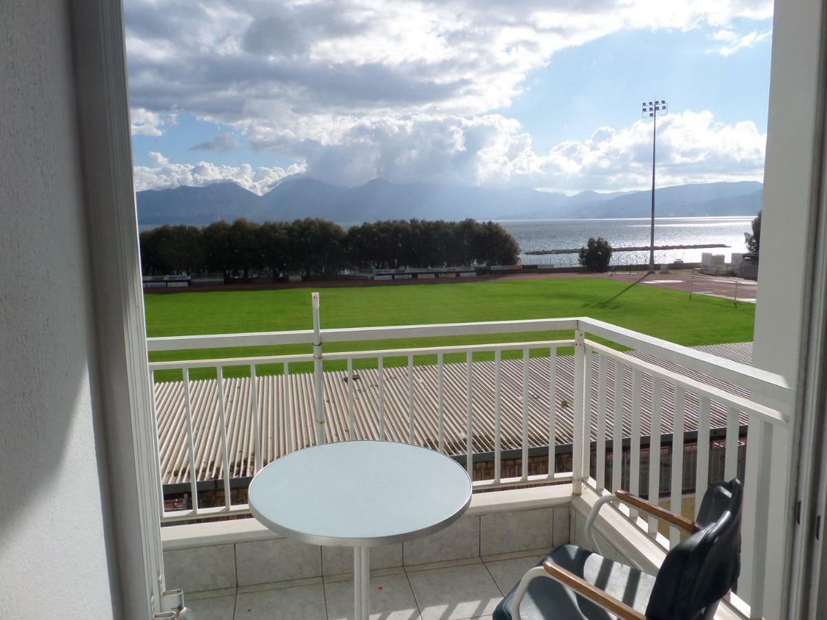 Stunning Seaview Town Apartment *